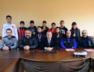 Minik boksörlerin büyük başarısı