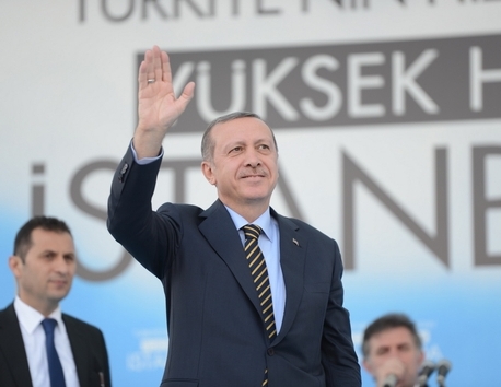 YHT ile ilgili müjdeyi Pendikte verdi