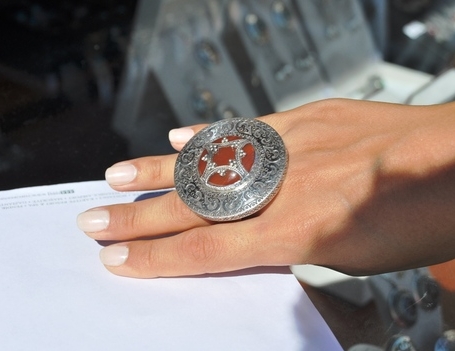 Bu yüzükte öyle bir sır saklı ki