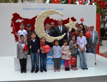 29 Ekimde Ay Yıldızlı coşku