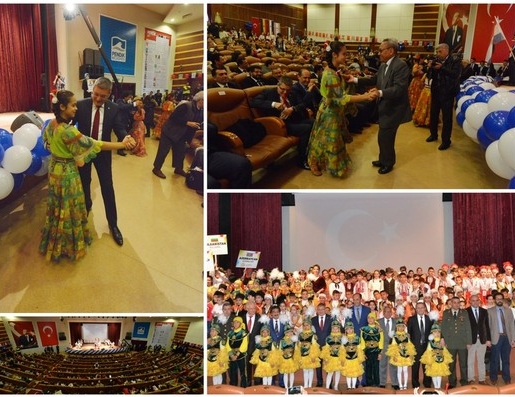 Çocuklarla Festival dansı