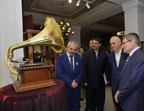 Tarih kokan sergi açıldı