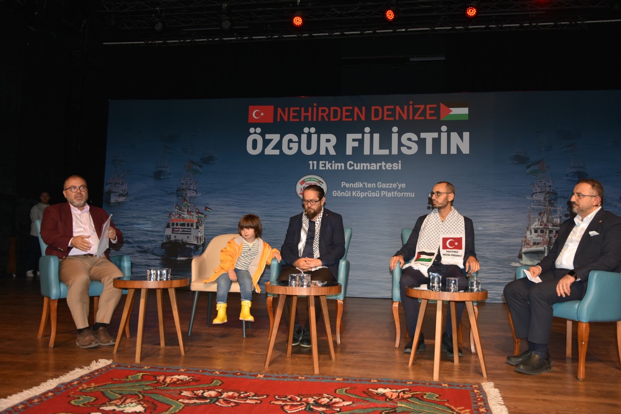 “Nehirden Denize Özgür Filistin” Konferansı Atatürk Kültür Merkezi’nde gerçekleştirildi.
